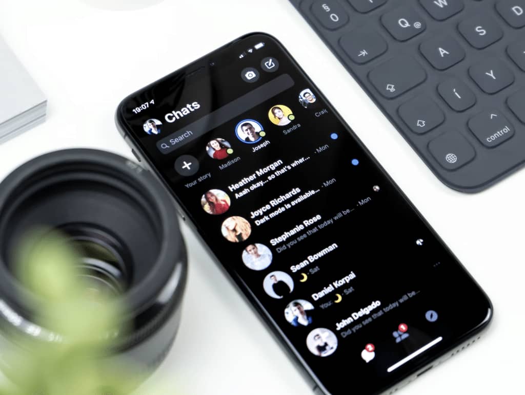 From Lonely to Connected: How AI Chatbots Are Filling the Void, AI Chat