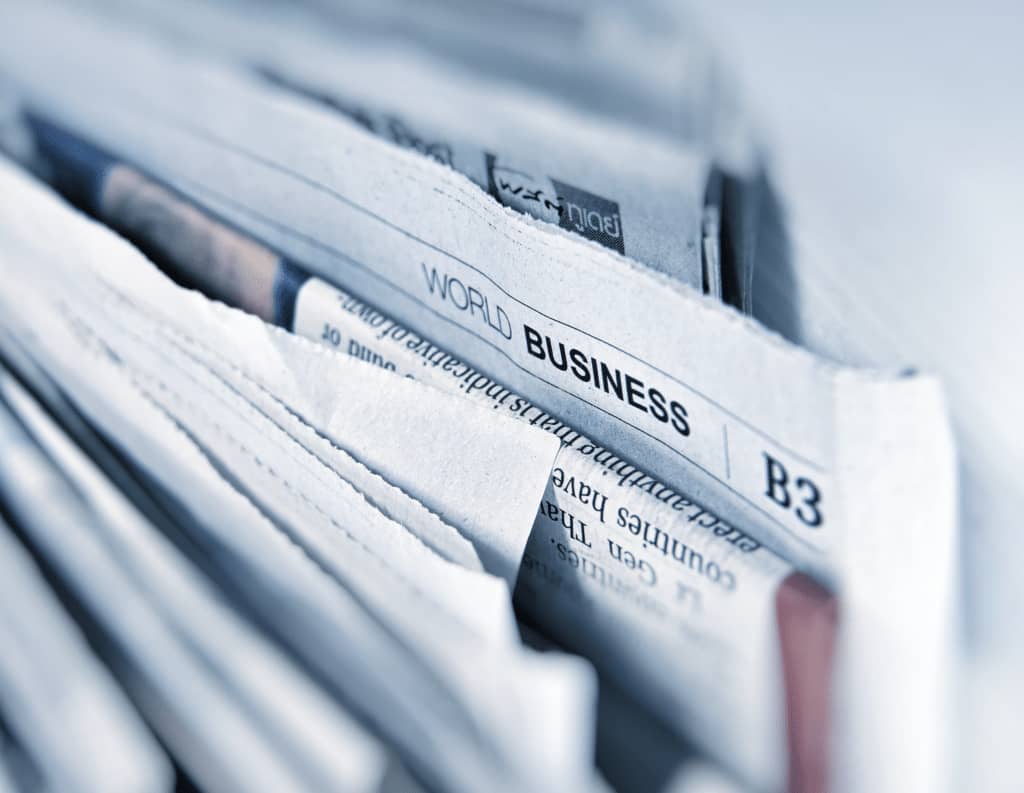 The Use of AI in Magazine Writing: Balancing Efficiency and Creativity, AI Chat